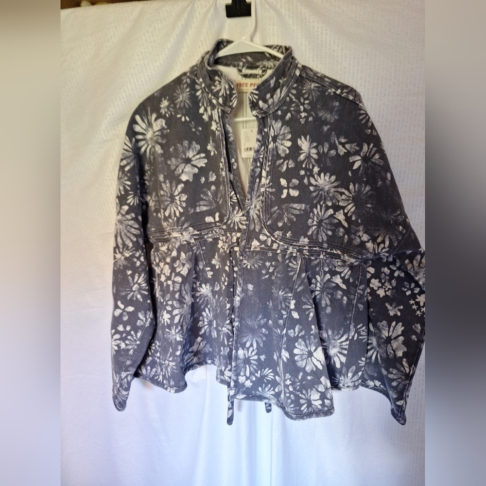 Free People Lua Bed Jacket Size Small Relaxed Fit - image 1